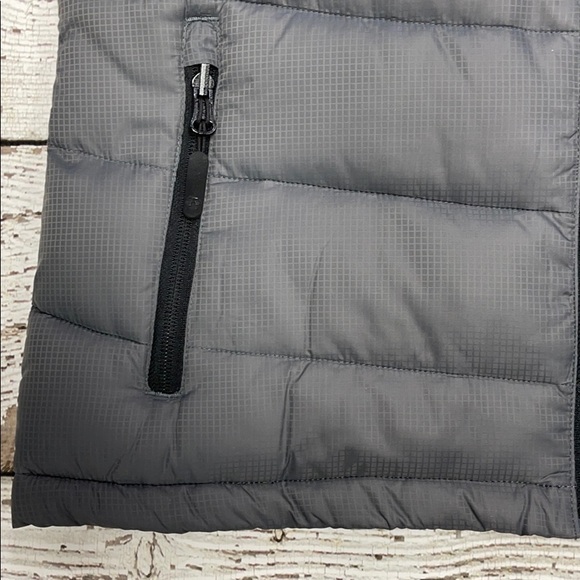 Women’s puffer jacket - Picture 2 of 3